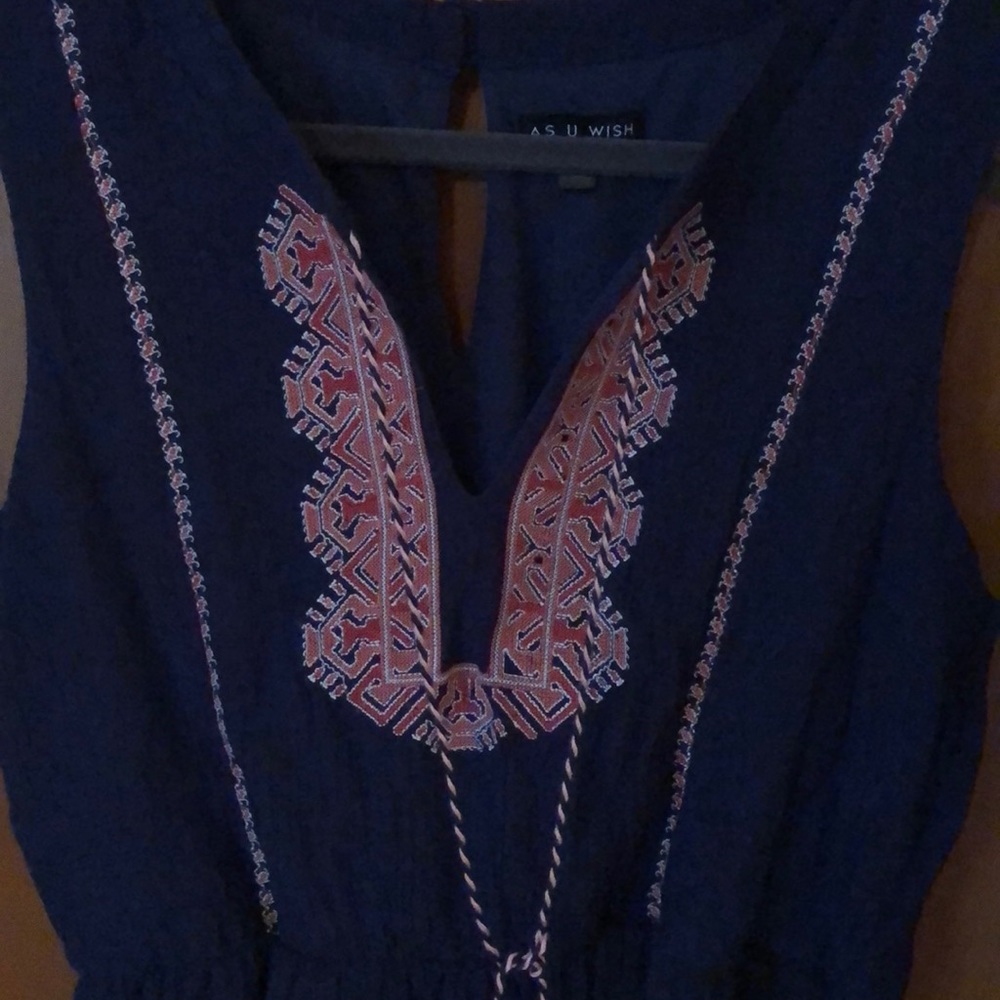 Dress - Picture 2 of 4